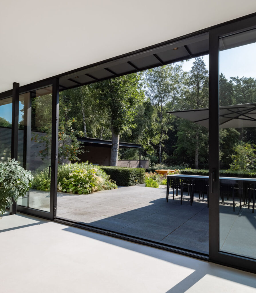 (Hef-)schuifpuien en vouwwanden in onze showroom
